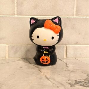 Hello Kitty Halloween Trick or Treat Figurine